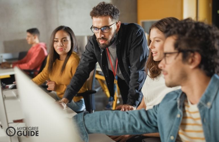 university students taking an 8-week online class