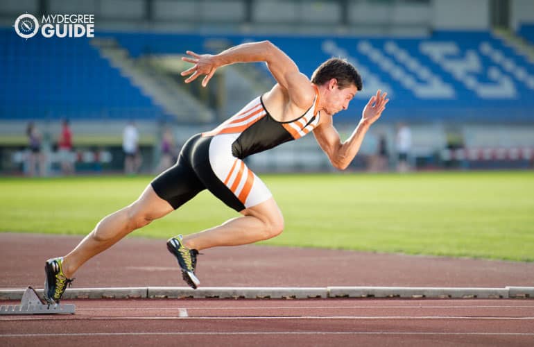 track runner