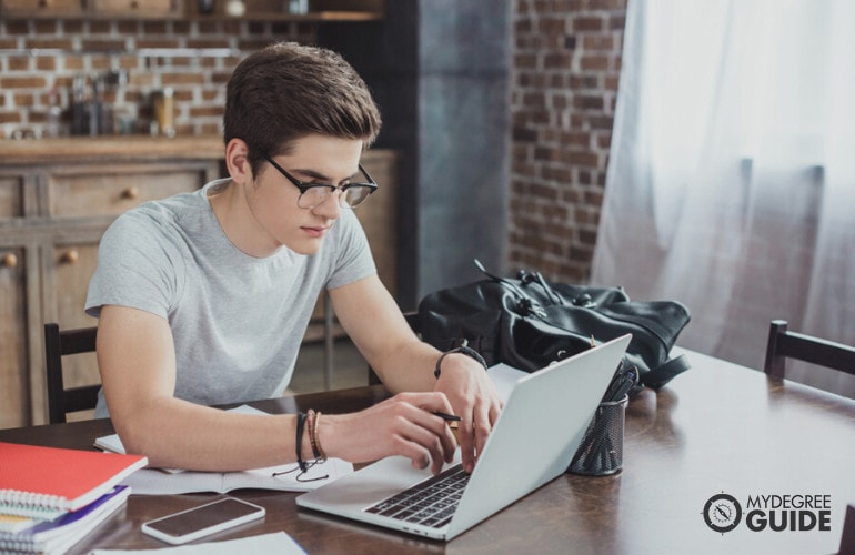 Are Online College Courses Free