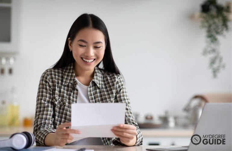 Woman preparing her Bachelor in Architecture requirements