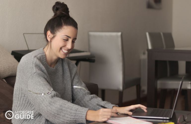 Student taking her Bachelor's Degree in Chemistry Online