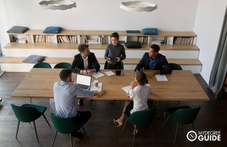 Council of Psychologists in a meeting