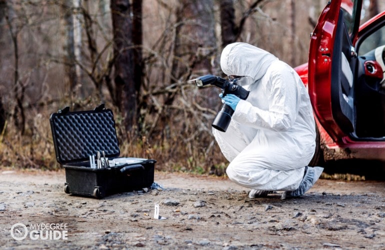 homicide detective investigating the crime scene