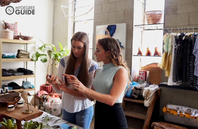 Entrepreneur explaining the product to a customer