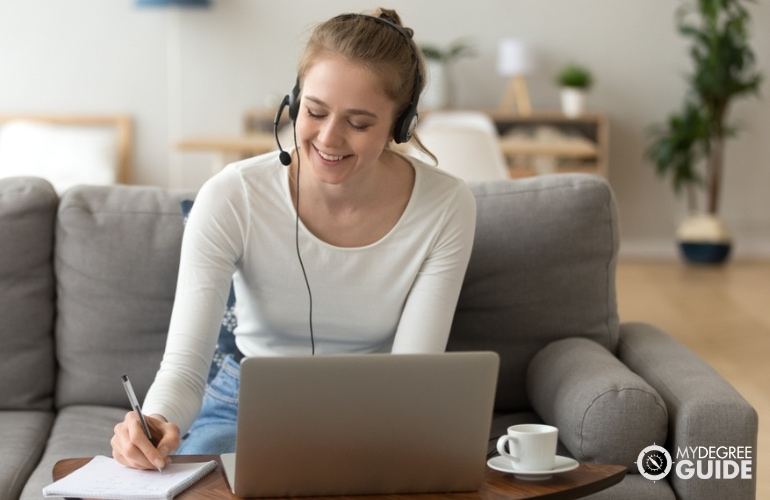 Woman taking Health and Fitness Degree Online