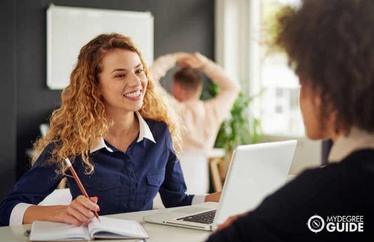 human resource manager interviewing a job applicant