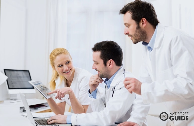 Hospital's Financial Manager meeting with doctors