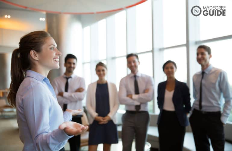 manager meeting her team