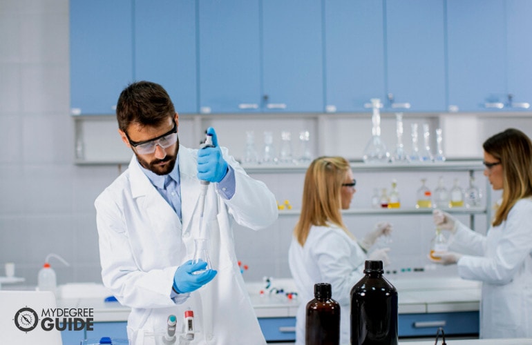 Biologist & Biochemists working in the Lab