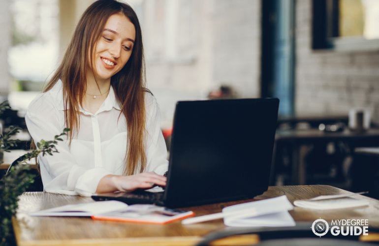 student completing her Psychology Associate's Degree online 