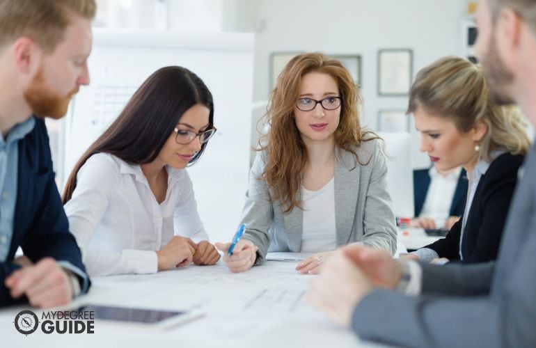 social work administrators having a meeting